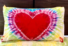 Load image into Gallery viewer, Heart Tie Dye 5 PC Kids Full Bed Set With Round Comforter