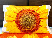 Load image into Gallery viewer, Sunflower 5 PC Kids Full Bed Set With Round Comforter