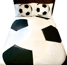 Load image into Gallery viewer, Soccer Kids Full Bed Set With Round Comforter
