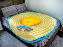 Load image into Gallery viewer, Yellow Sun Hat Traditional Round Blanket 68&quot; Diameter
